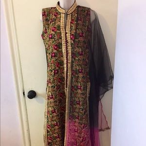 Indian Salwar Kameez